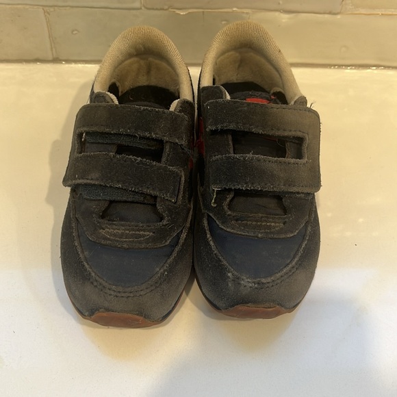 Easy to wear boys sneakers - Picture 2 of 6